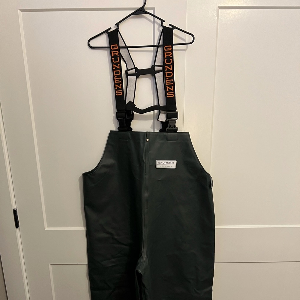 Grundens Bibs XL (brand new)